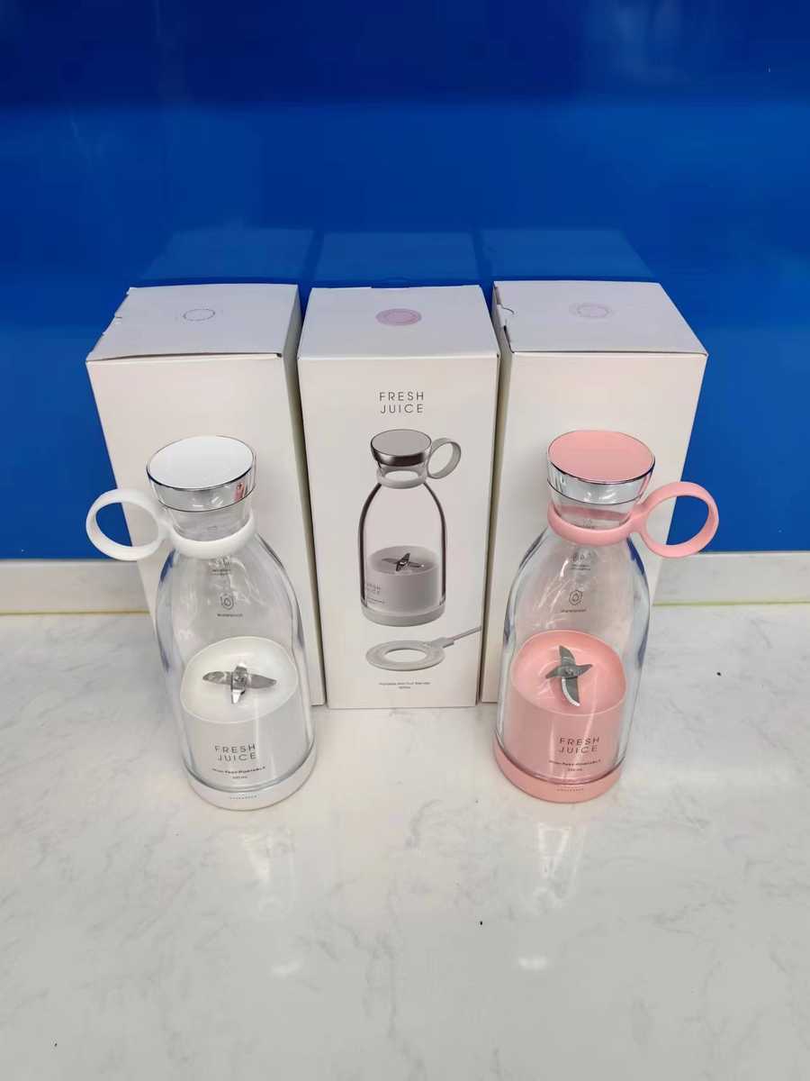Crayank Portable USB Rechargeable Blender for Fresh Juices and Smoothies